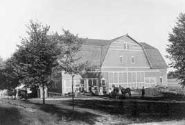 picture of the Schlaefer barn, shared by Emma Kinkade